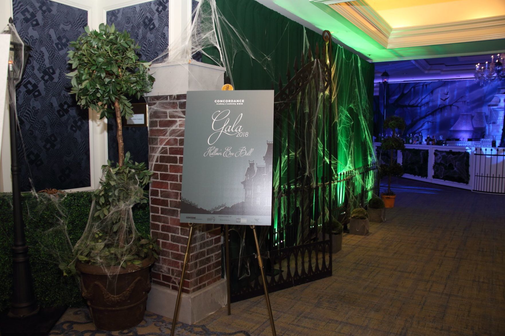 102018ConcordanceHallowsEveBall_02.JPG